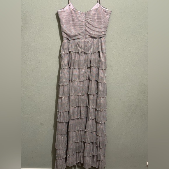 NWT Gianni Bini
Grace Metallic Plisse Sweetheart Neck Cut-Out Tiered Dress - Picture 6 of 11